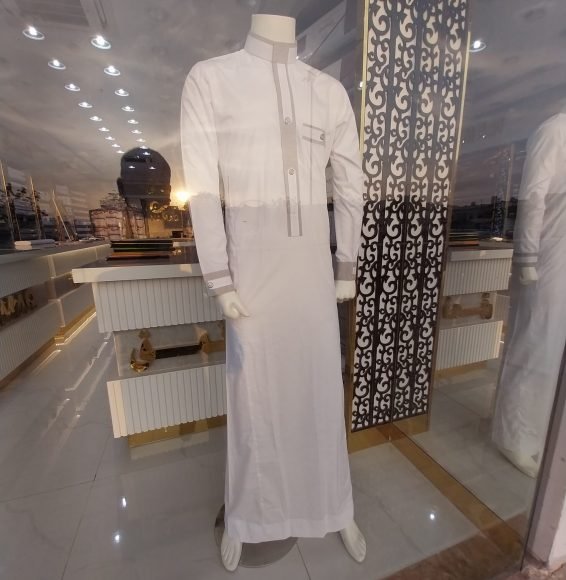 لخياطة الرجال الأفضل في المدينة المنورة.